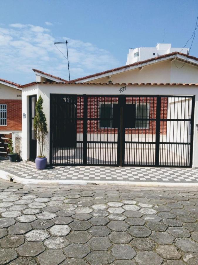 Temporada Na Praia Em Mongagua Sp Bagian luar foto